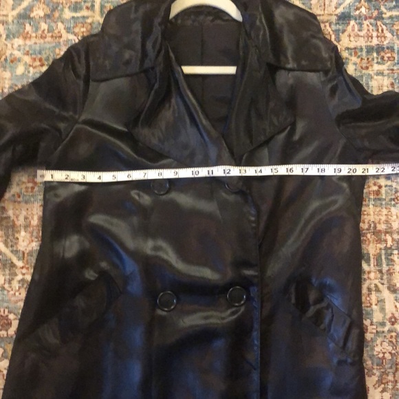 Beautiful vintage all weather coat - Picture 7 of 11